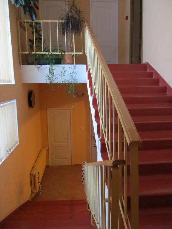 Viesu Maja Ezerkalns Hotel Kraslava Exterior photo
